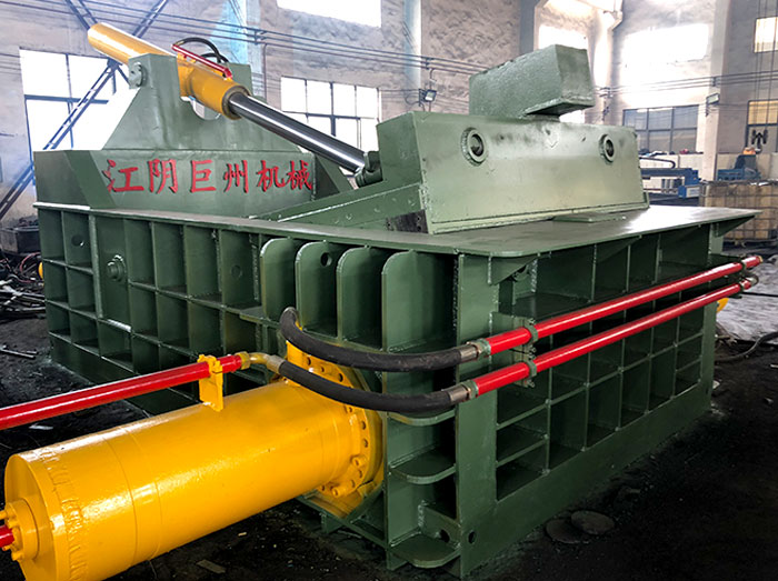 250噸金屬打包機(jī) 250噸金屬打包機(jī)